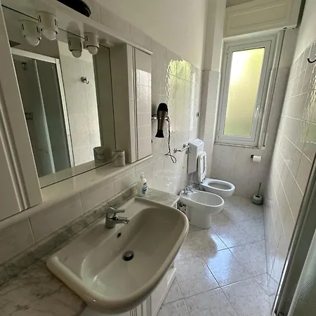 Apartamento Casa Bianca 4 - Confortevole In Centro A Moneglia