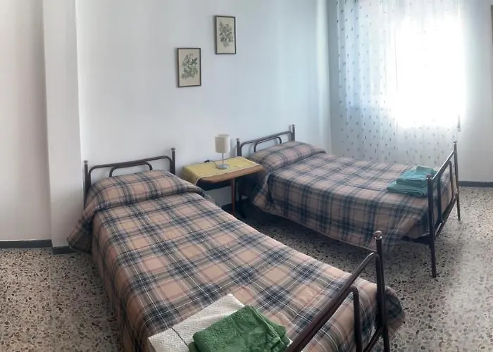Casa Bianca 4 - Confortevole In Centro A Apartamento Moneglia